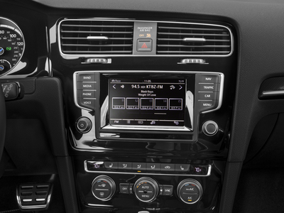 2017 Volkswagen Golf R 4-Door Manual w/DCC/Nav