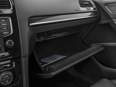 2017 Volkswagen Golf R 4-Door Manual w/DCC/Nav