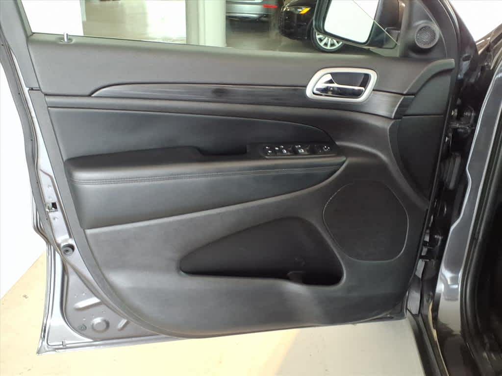 2020 Jeep Grand Cherokee Laredo E 4x4