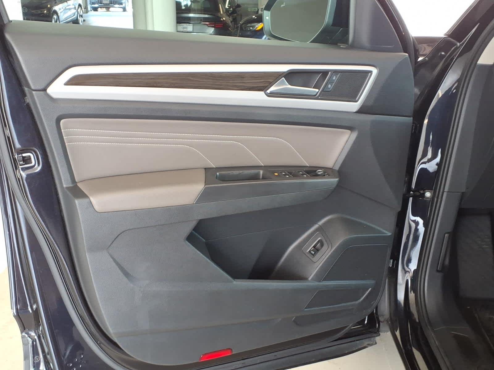 2023 Volkswagen Atlas 3.6L V6 SE w/Technology 4MOTION