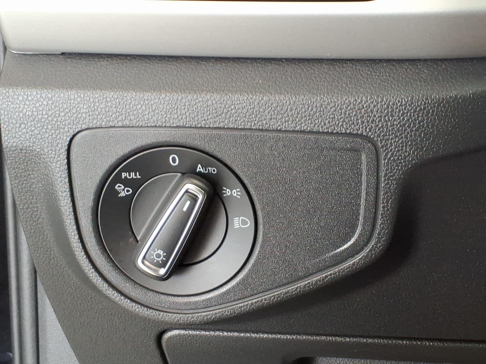 2023 Volkswagen Atlas 3.6L V6 SE w/Technology 4MOTION