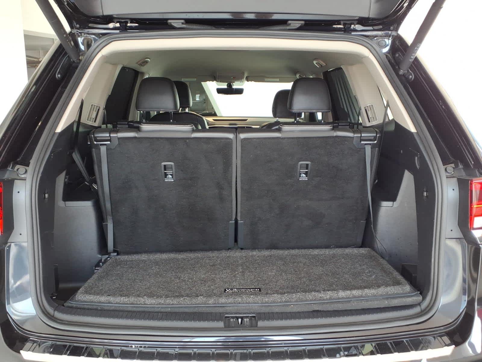 2023 Volkswagen Atlas 3.6L V6 SE w/Technology 4MOTION