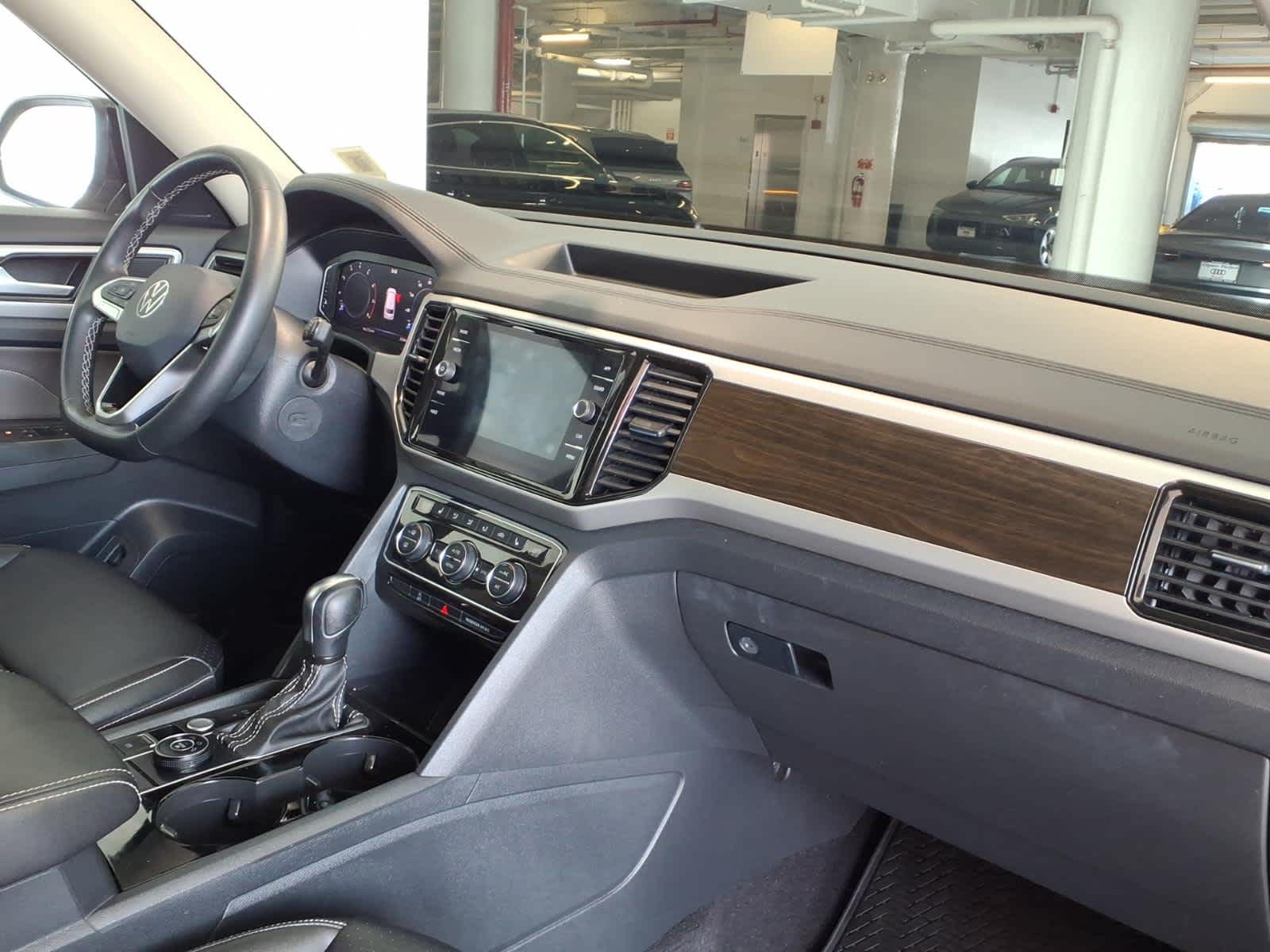 2023 Volkswagen Atlas 3.6L V6 SE w/Technology 4MOTION