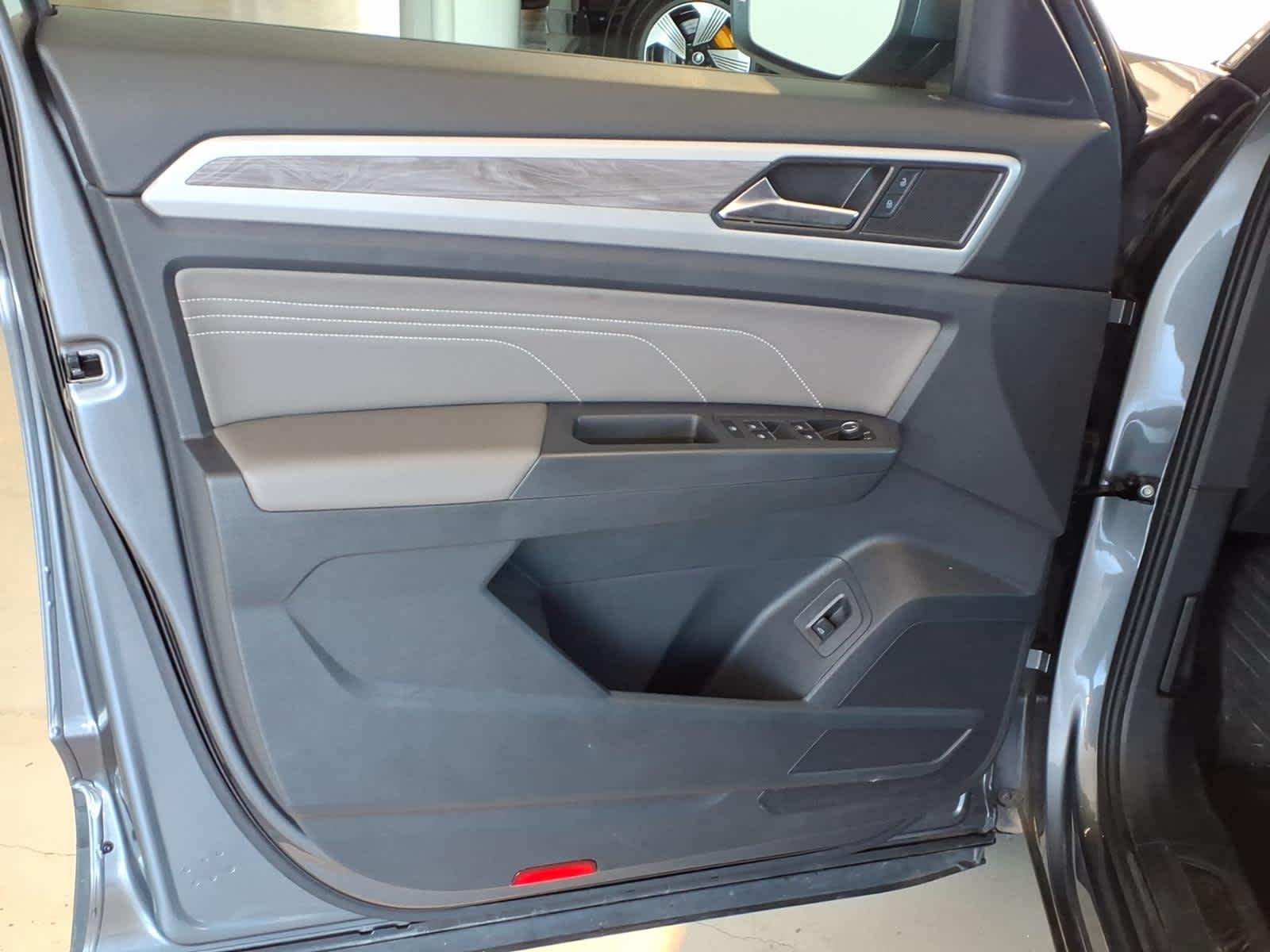2023 Volkswagen Atlas Cross Sport 3.6L V6 SE w/Technology 4MOTION