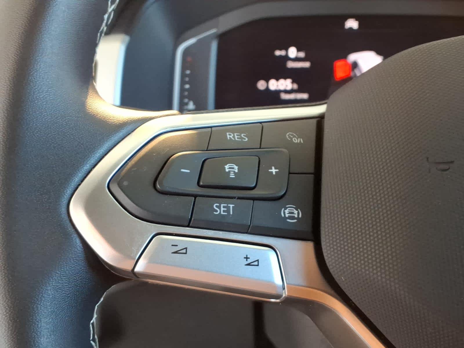 2023 Volkswagen Atlas Cross Sport 3.6L V6 SE w/Technology 4MOTION