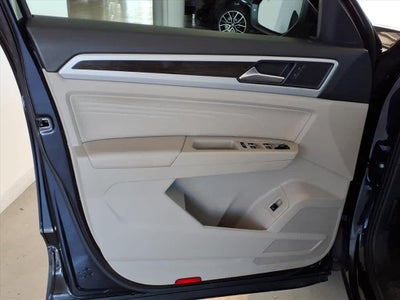 2022 Volkswagen Atlas 2.0T SE w/Technology 4MOTION