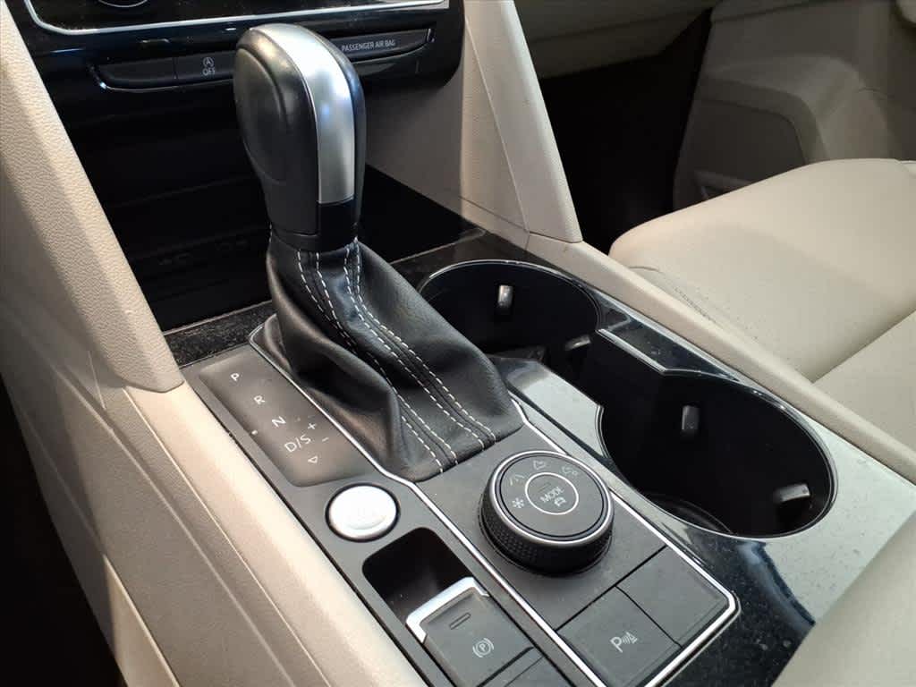 2022 Volkswagen Atlas 2.0T SE w/Technology 4MOTION