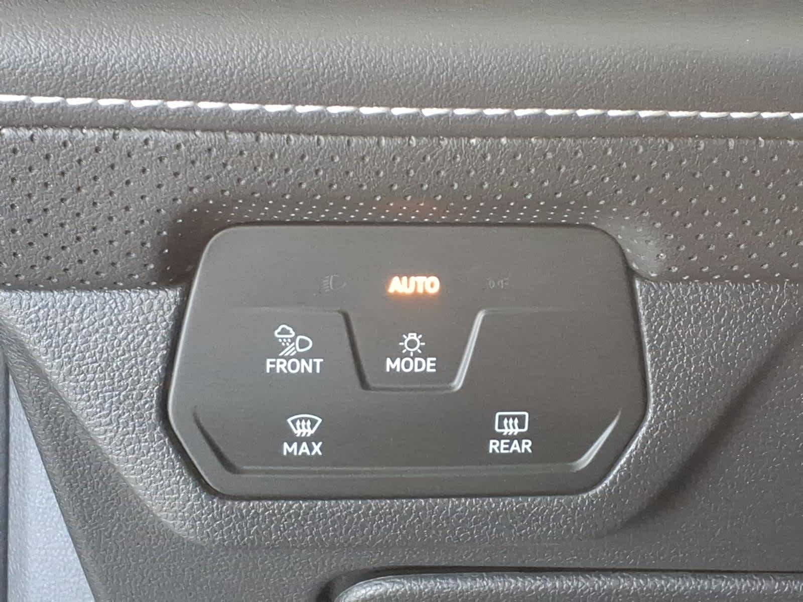 2024 Volkswagen Atlas 2.0T SE w/Technology 4MOTION