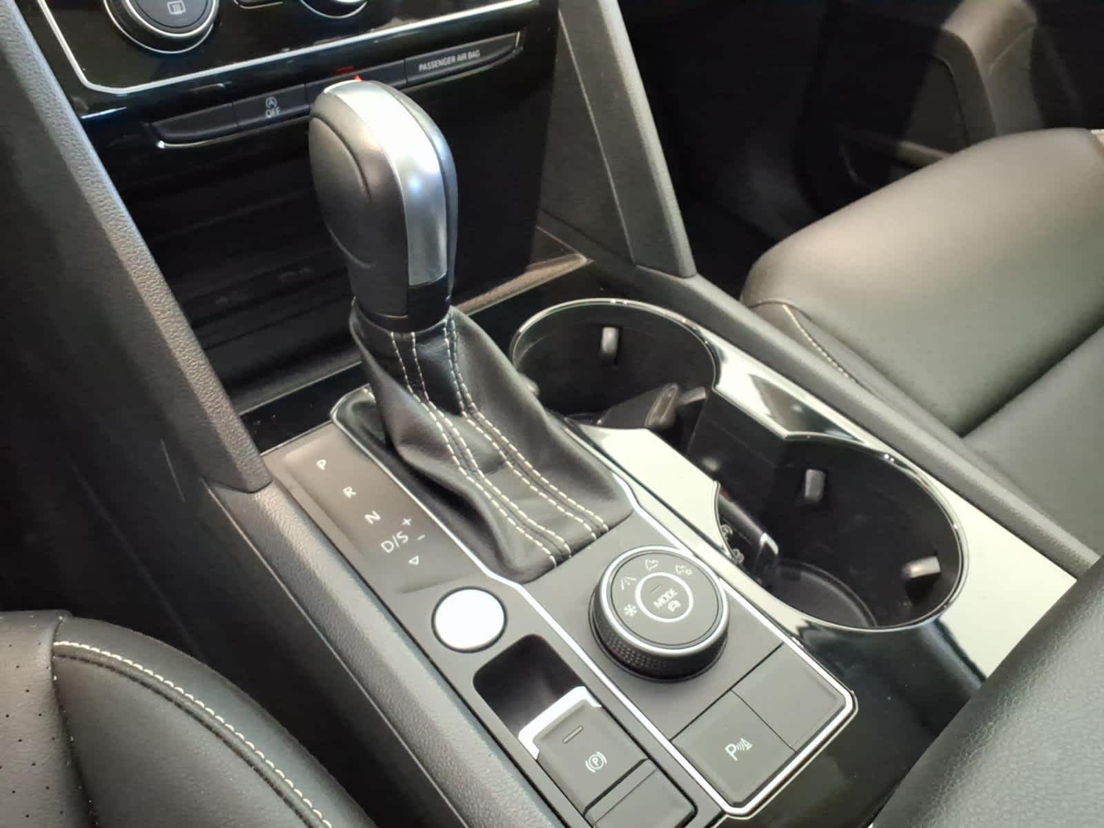 2023 Volkswagen Atlas 3.6L V6 SE w/Technology 4MOTION
