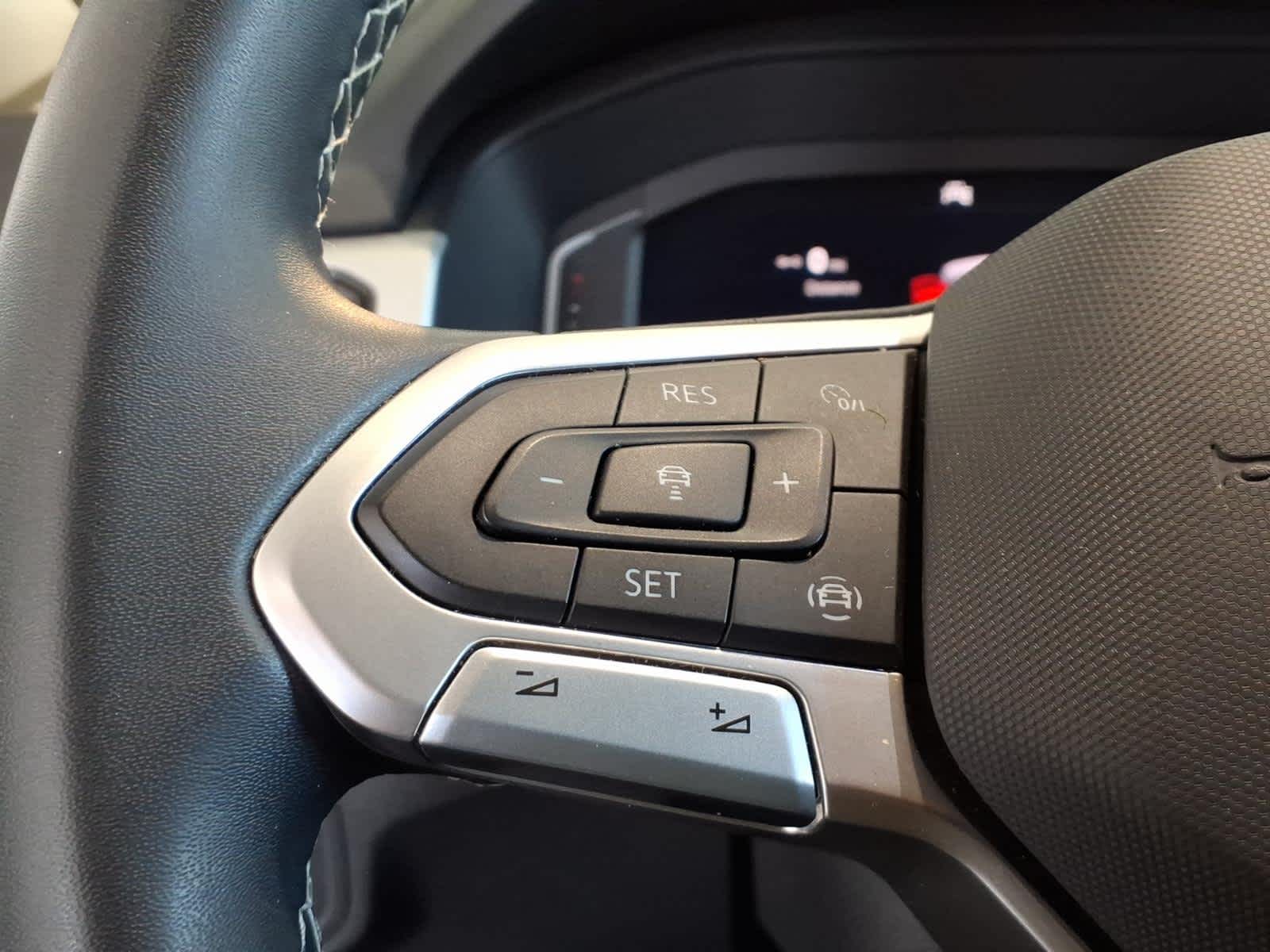 2023 Volkswagen Atlas 3.6L V6 SE w/Technology 4MOTION