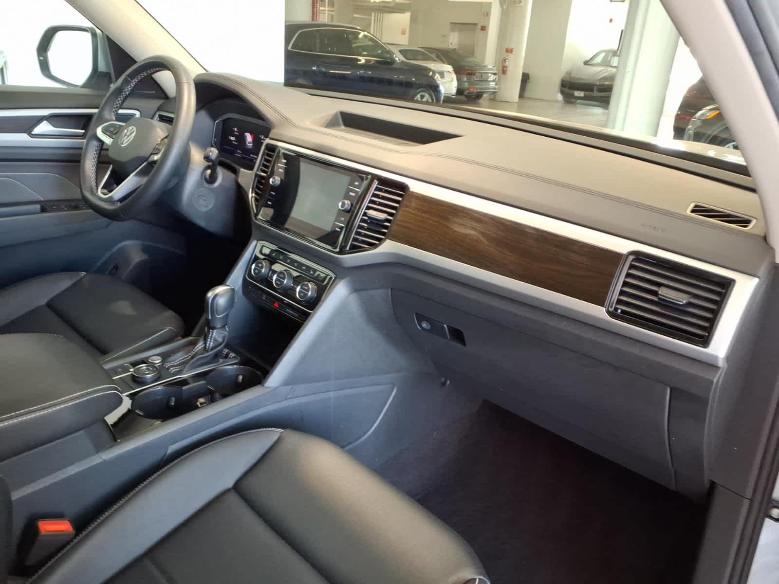 2023 Volkswagen Atlas 3.6L V6 SE w/Technology 4MOTION