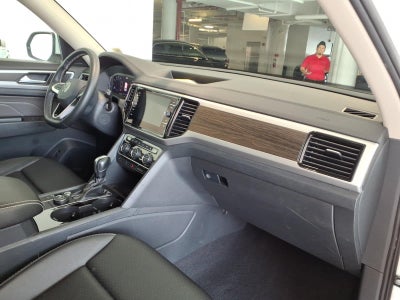 2023 Volkswagen Atlas 3.6L V6 SE w/Technology 4MOTION