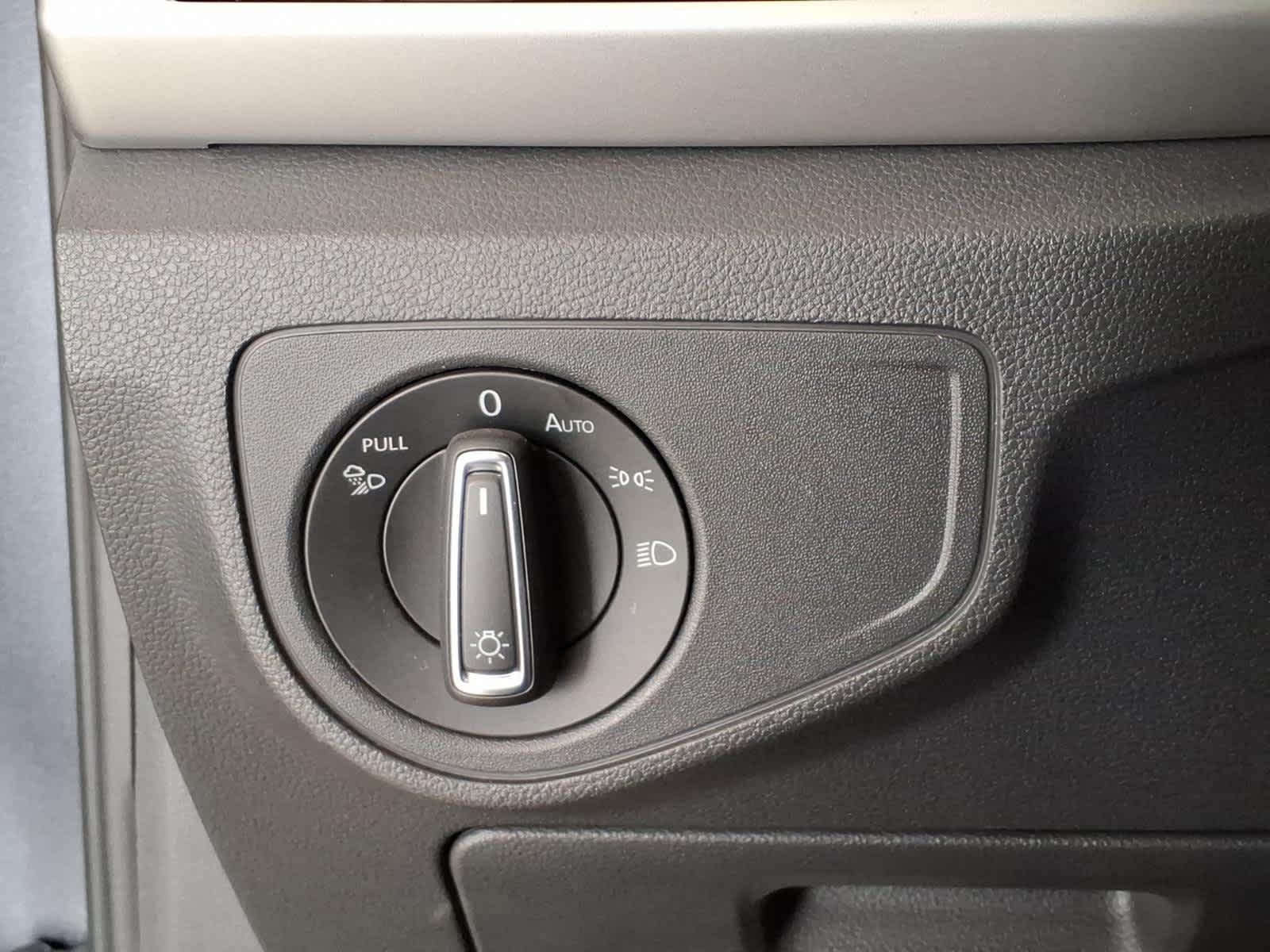 2023 Volkswagen Atlas 3.6L V6 SE w/Technology 4MOTION