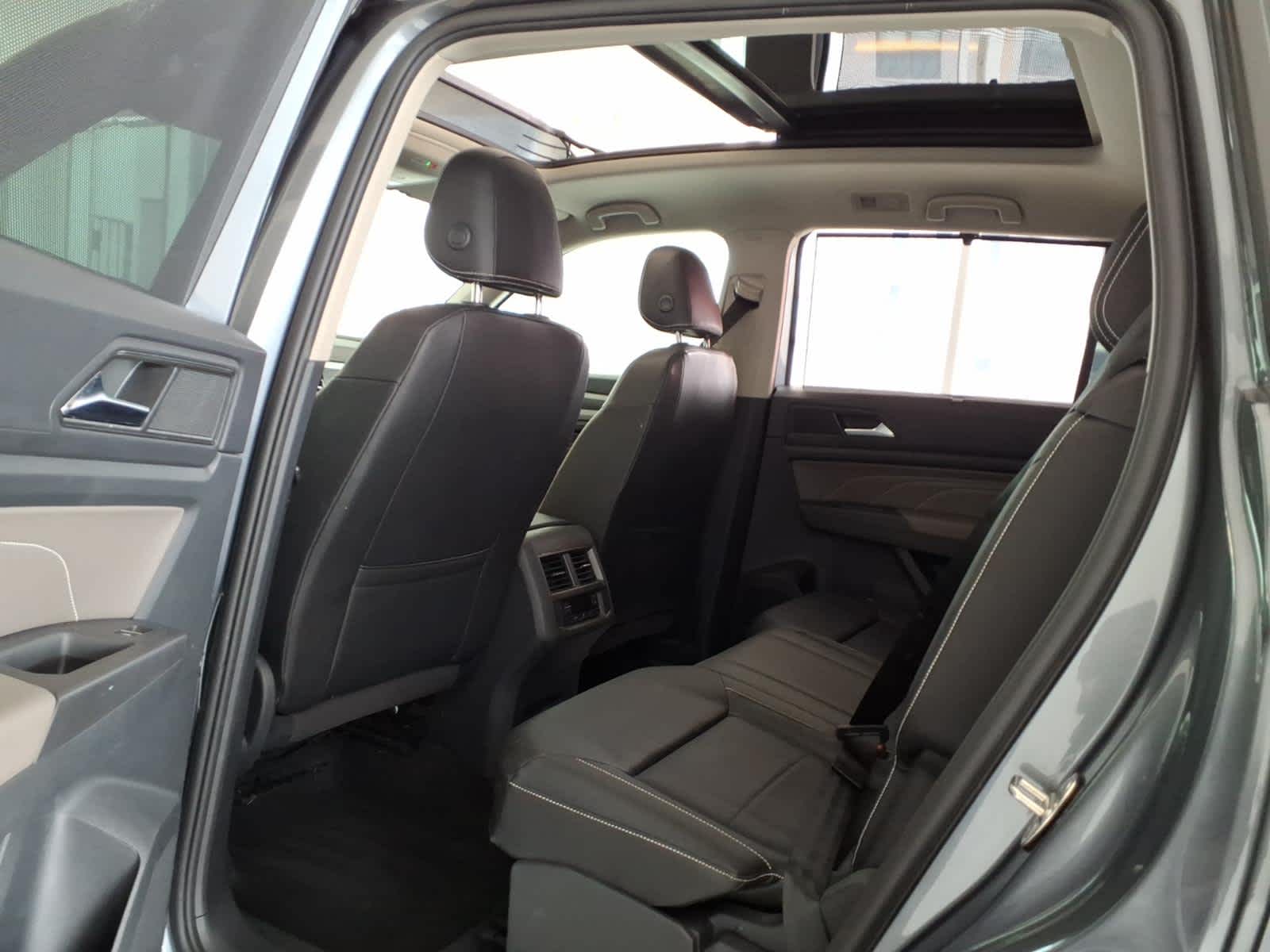 2023 Volkswagen Atlas 3.6L V6 SE w/Technology 4MOTION