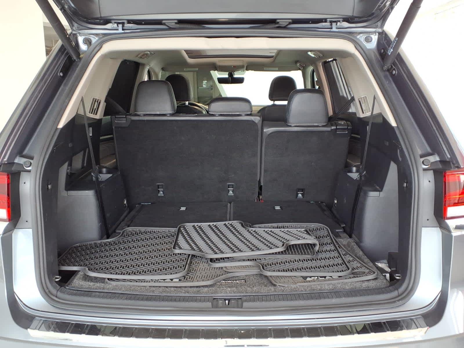 2023 Volkswagen Atlas 3.6L V6 SE w/Technology 4MOTION