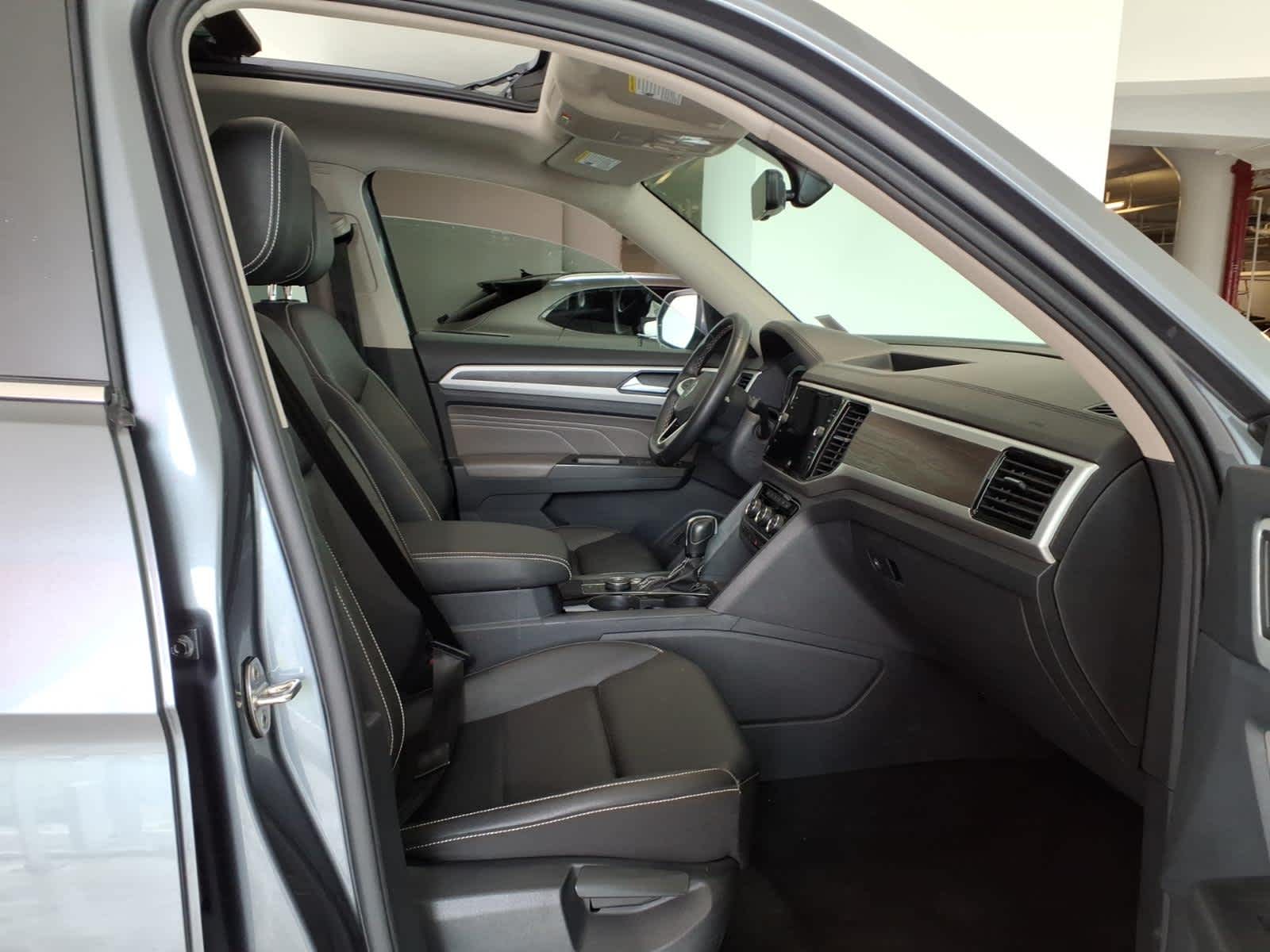 2023 Volkswagen Atlas 3.6L V6 SE w/Technology 4MOTION