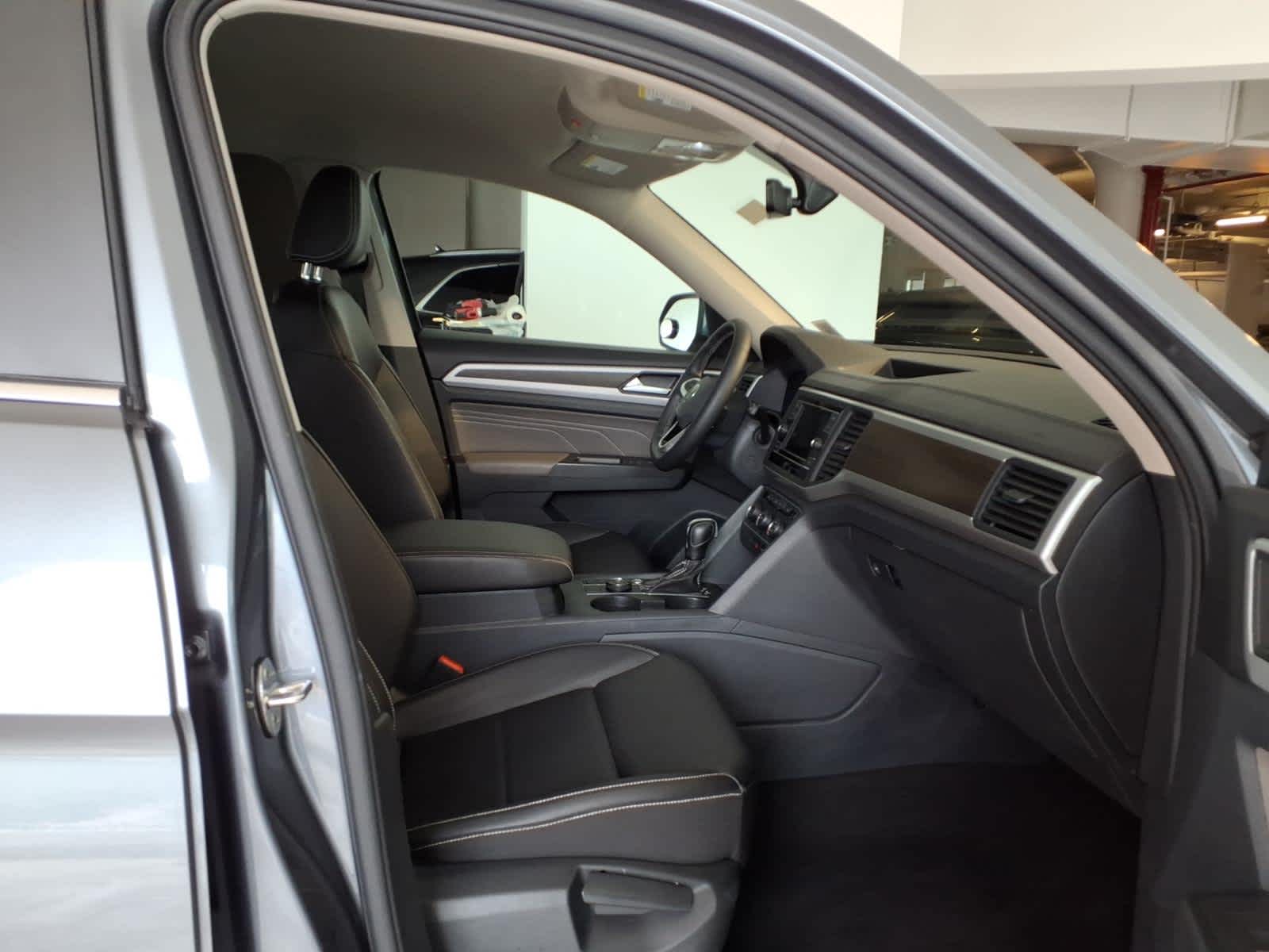2023 Volkswagen Atlas 2.0T SE 4MOTION