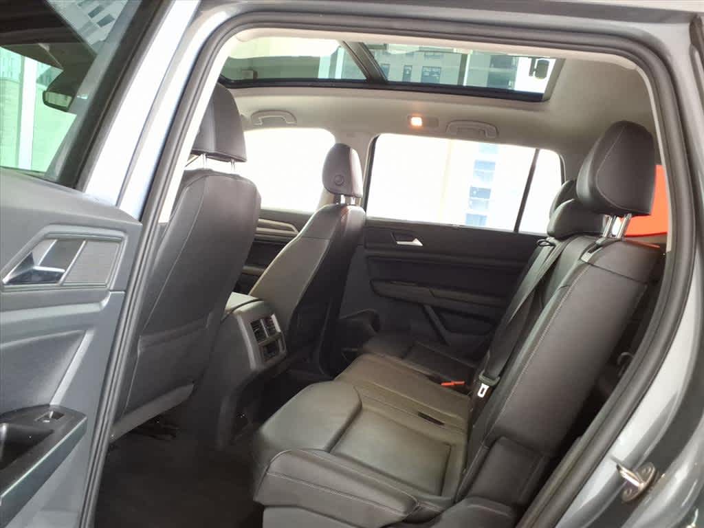 2020 Volkswagen Atlas 3.6L V6 SE w/Technology R-Line 4MOTION