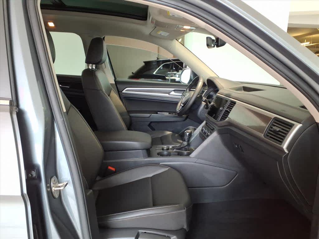 2020 Volkswagen Atlas 3.6L V6 SE w/Technology R-Line 4MOTION