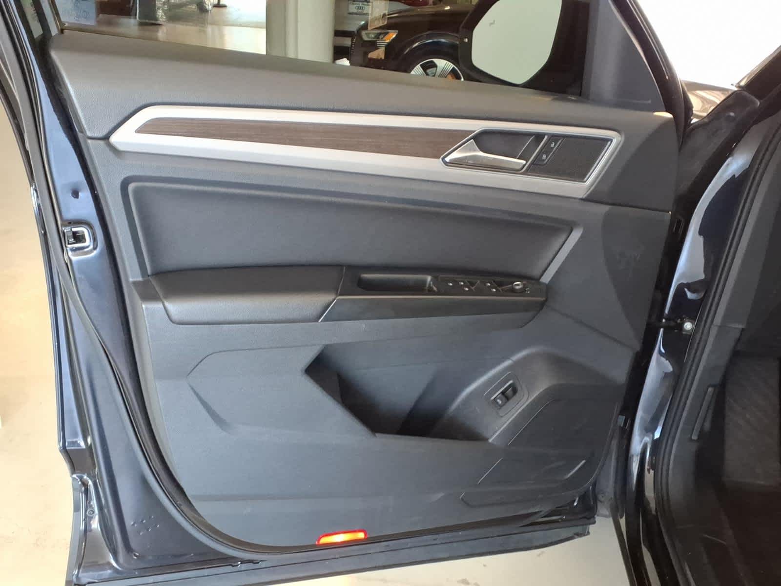 2019 Volkswagen Atlas 3.6L V6 SE w/Technology 4MOTION