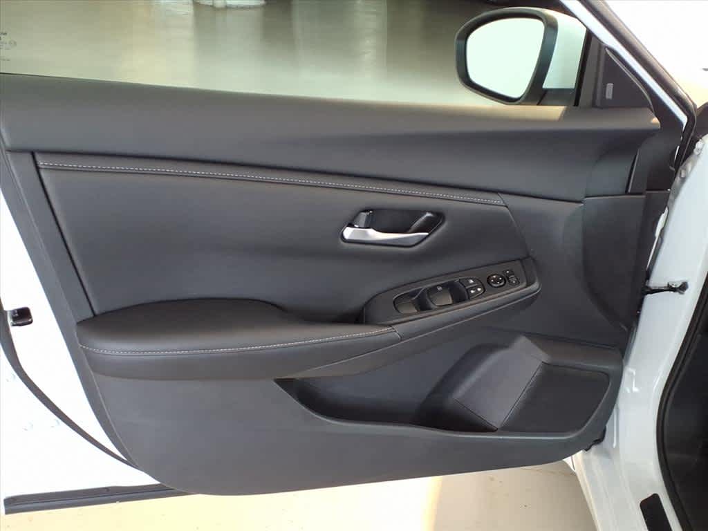 2025 Nissan Sentra SV CVT