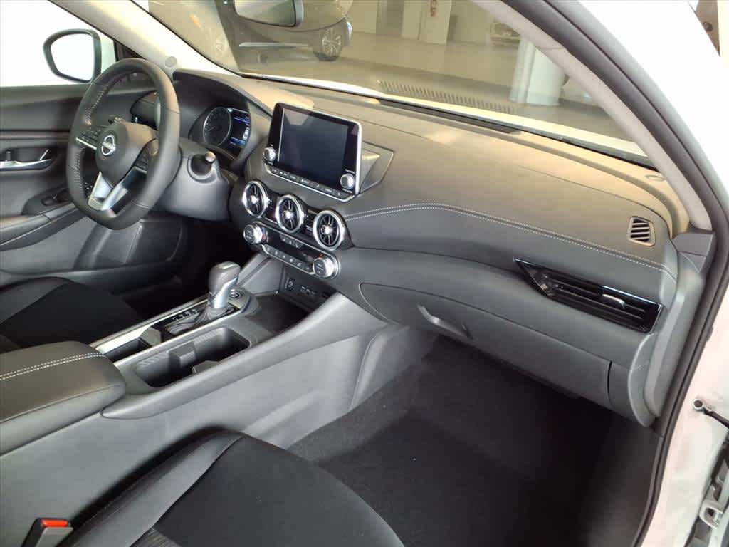 2025 Nissan Sentra SV CVT