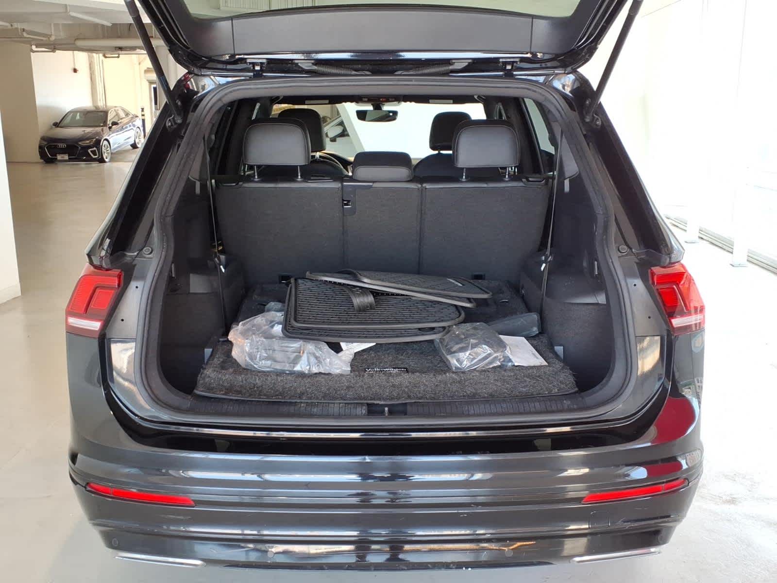 2020 Volkswagen Tiguan 2.0T SE R-Line Black 4MOTION
