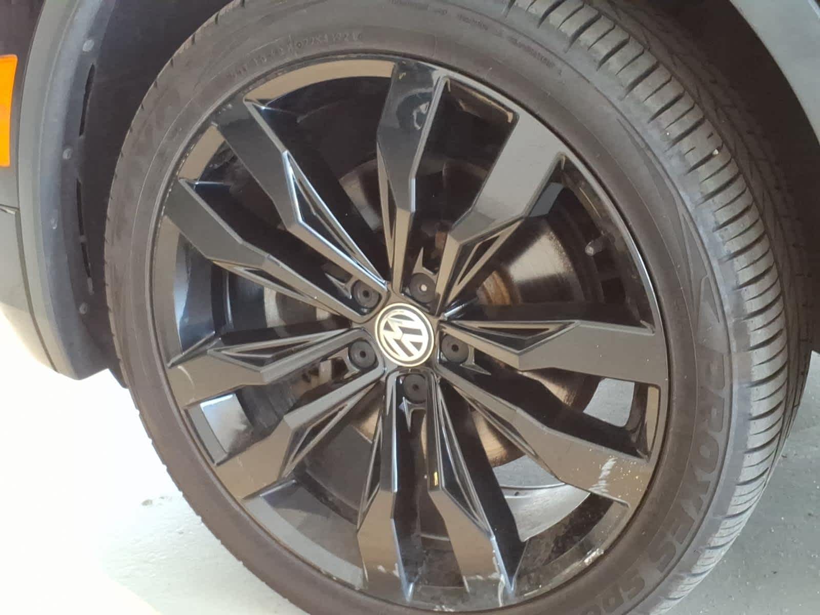 2020 Volkswagen Tiguan 2.0T SE R-Line Black 4MOTION