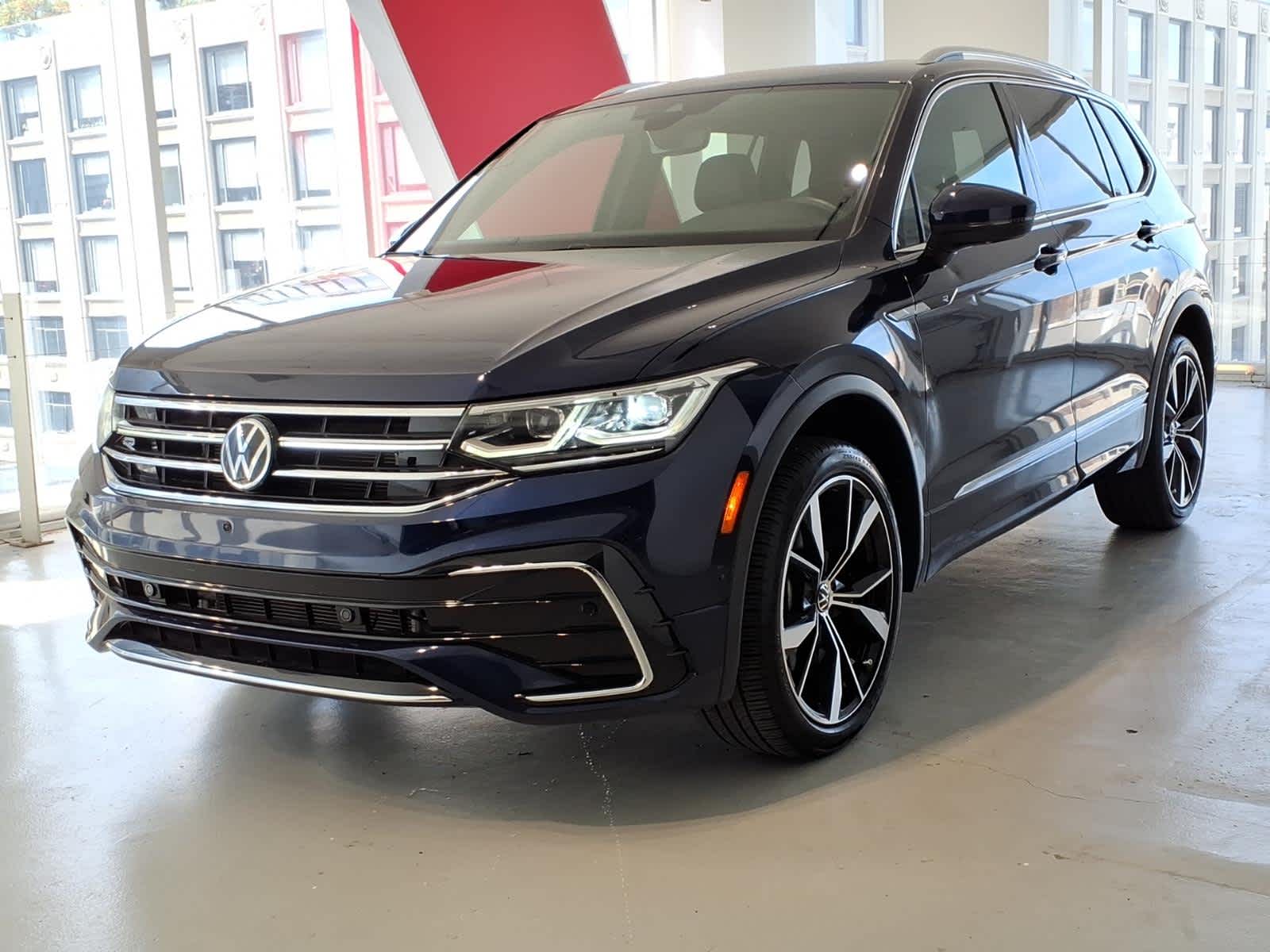 2023 Volkswagen Tiguan 2.0T SEL R-Line 4MOTION