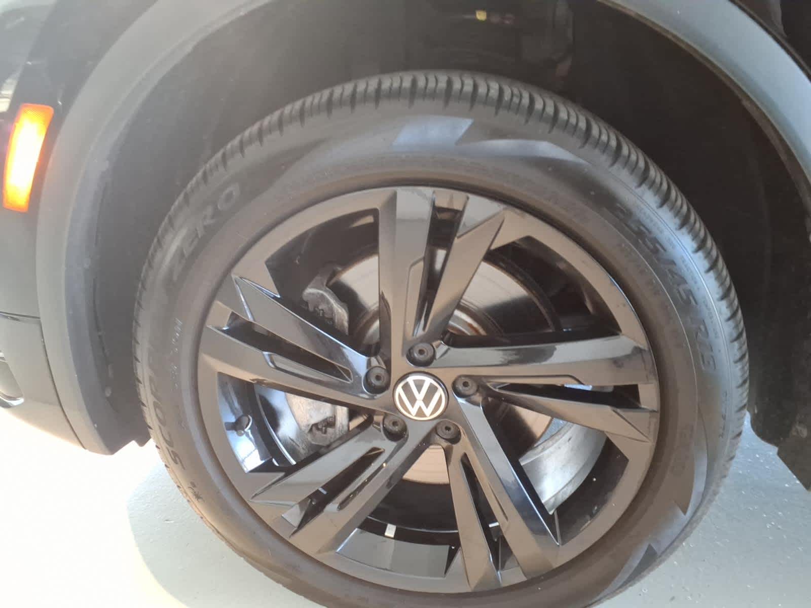 2024 Volkswagen Tiguan 2.0T SE R-Line Black 4MOTION