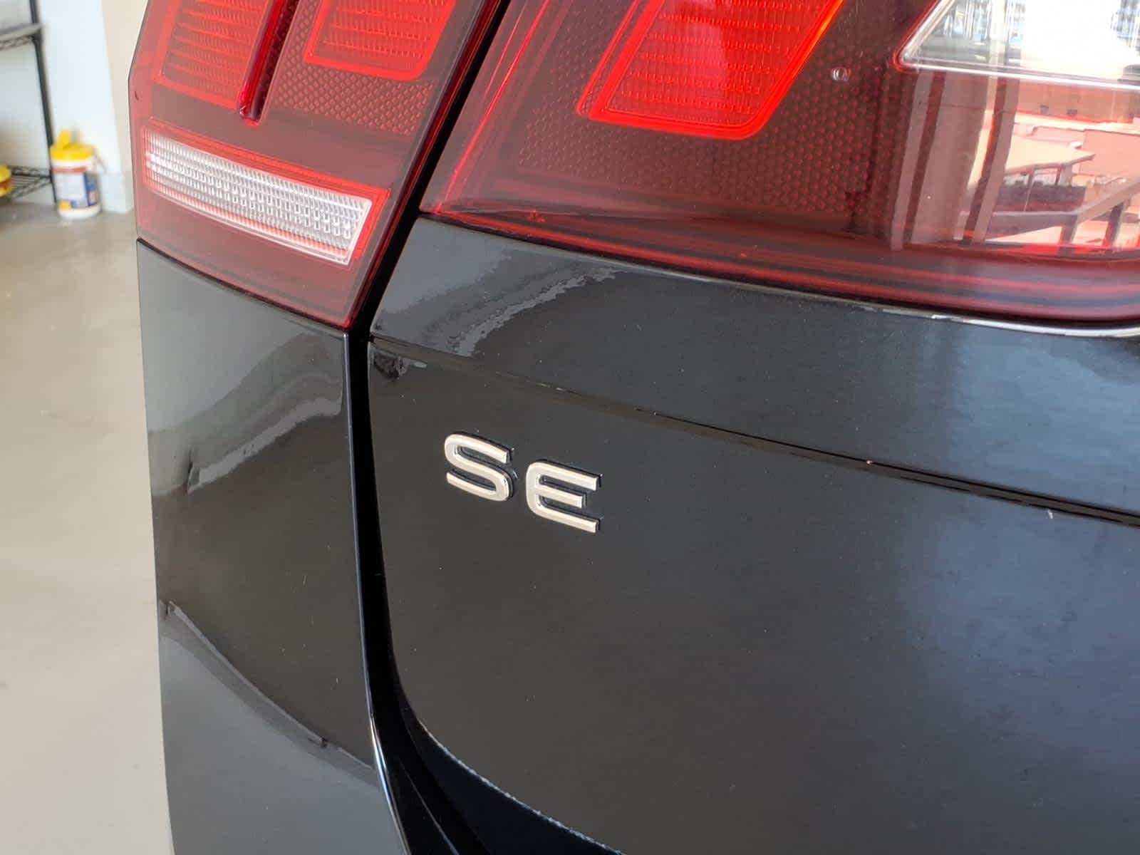 2023 Volkswagen Tiguan 2.0T SE R-Line Black 4MOTION
