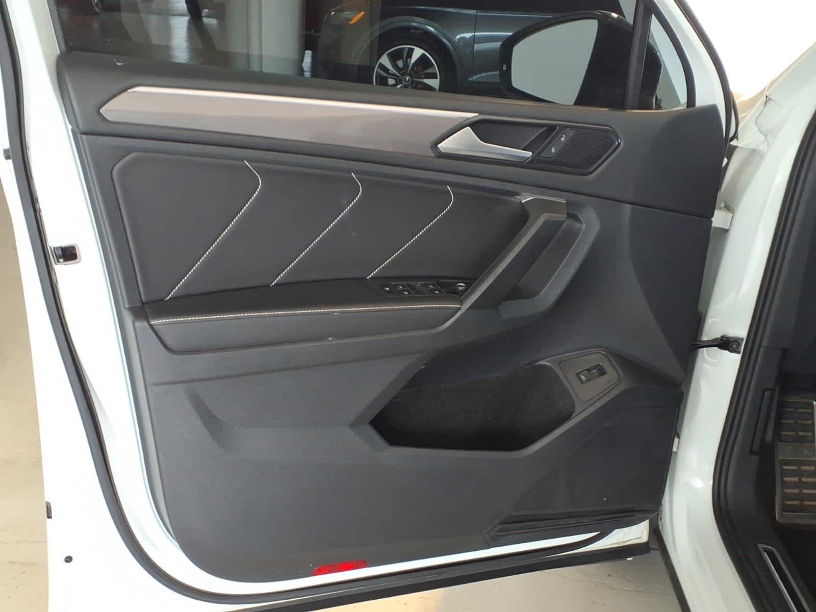 2023 Volkswagen Tiguan 2.0T SE R-Line Black 4MOTION