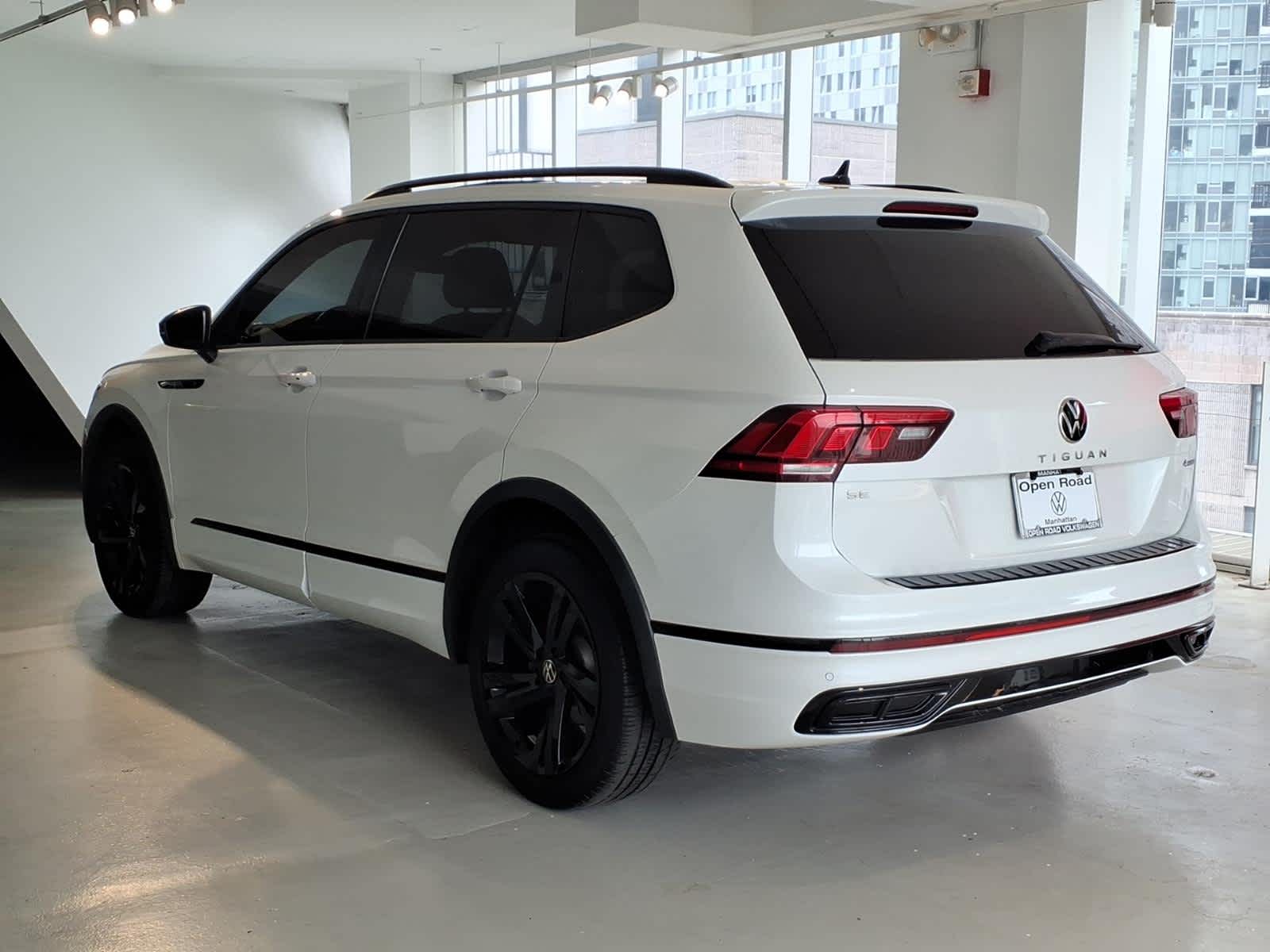 2023 Volkswagen Tiguan 2.0T SE R-Line Black 4MOTION