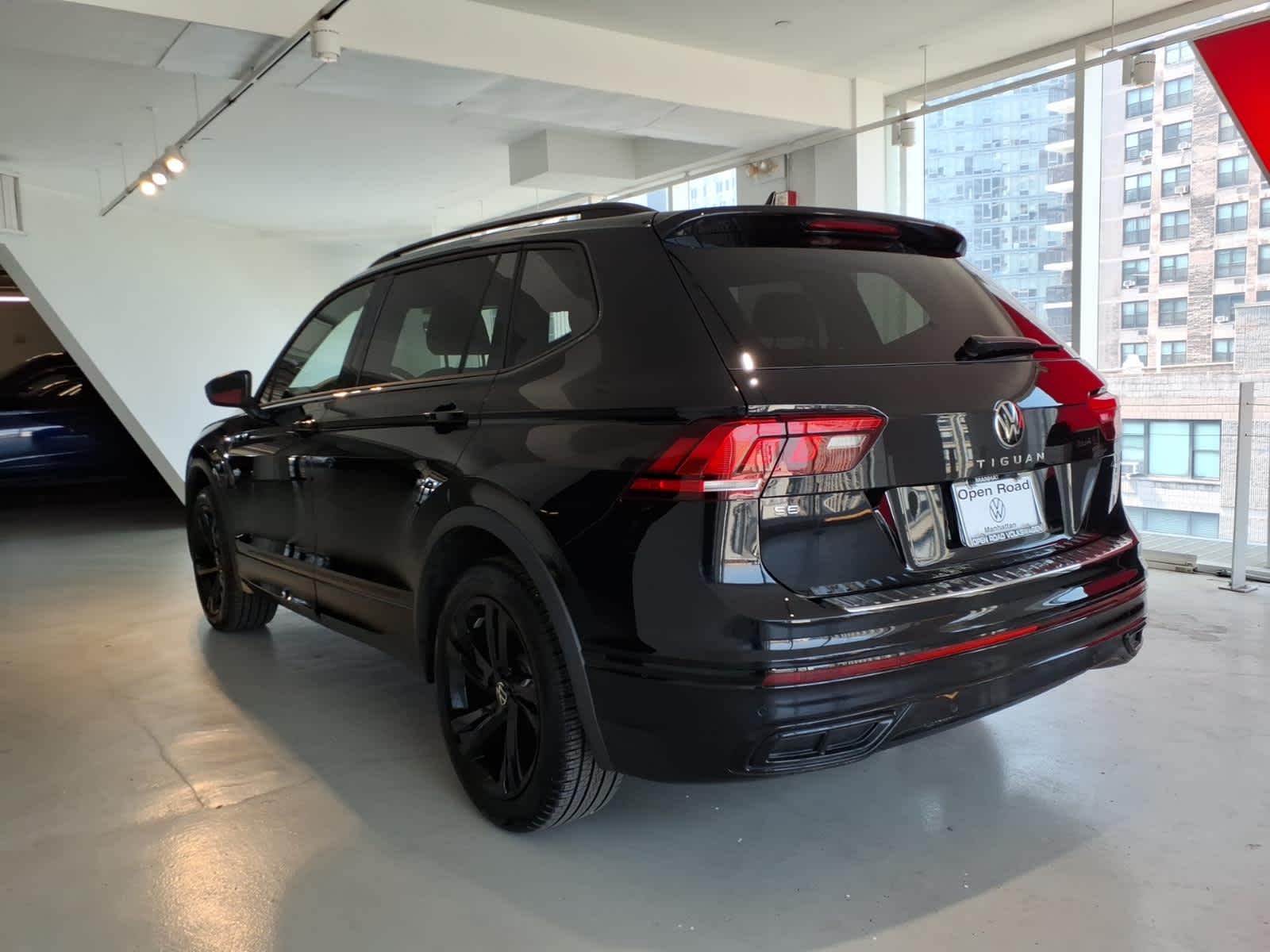 2024 Volkswagen Tiguan 2.0T SE R-Line Black 4MOTION