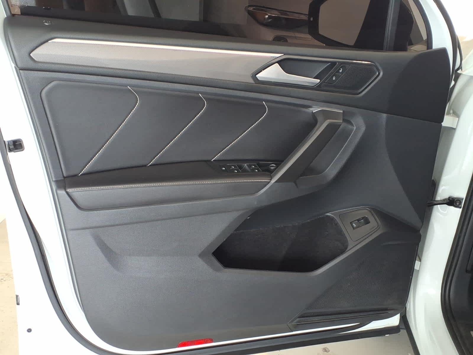 2022 Volkswagen Tiguan 2.0T SE R-Line Black 4MOTION