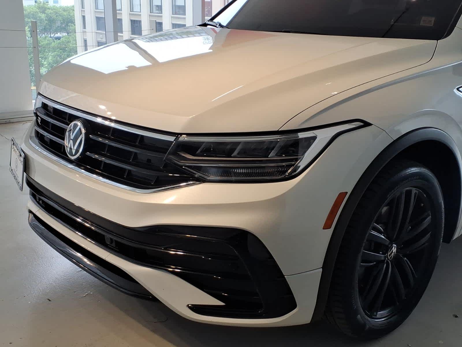 2022 Volkswagen Tiguan 2.0T SE R-Line Black 4MOTION