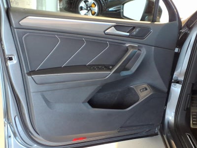 2024 Volkswagen Tiguan 2.0T SE R-Line Black 4MOTION