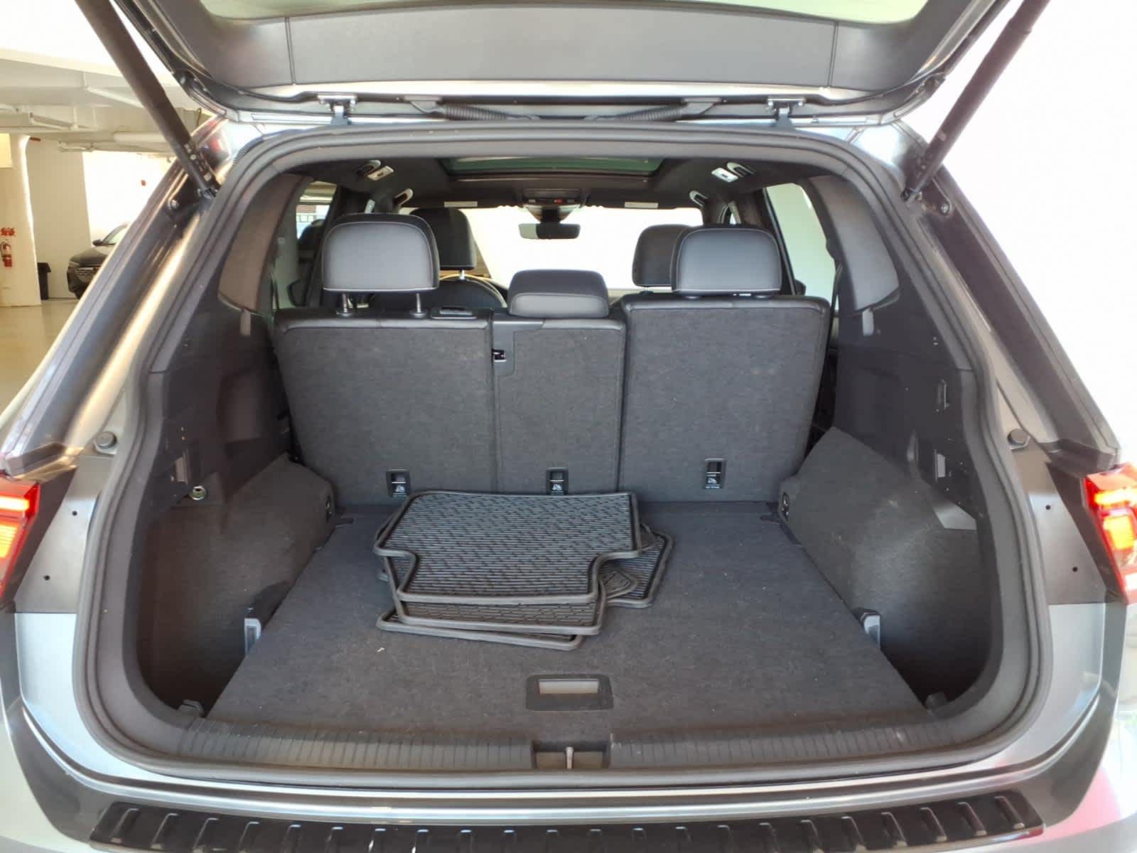 2024 Volkswagen Tiguan 2.0T SE R-Line Black 4MOTION