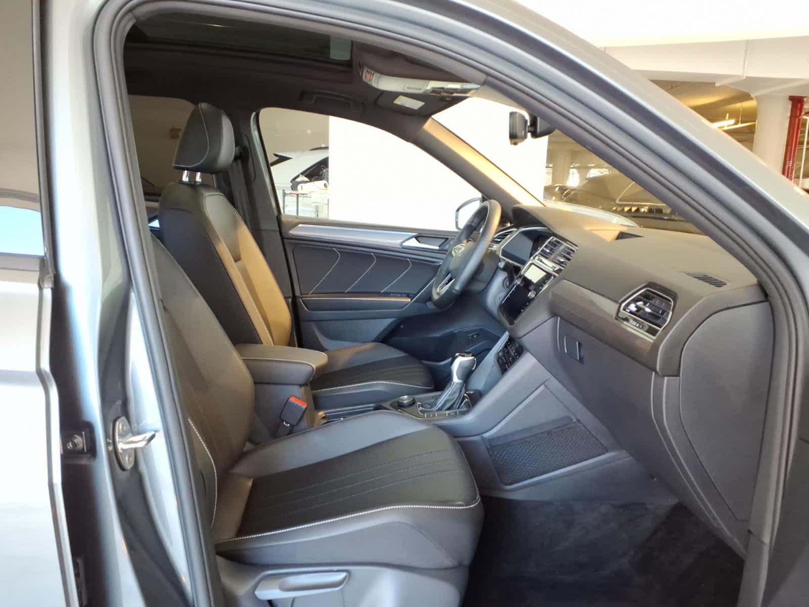 2024 Volkswagen Tiguan 2.0T SE R-Line Black 4MOTION
