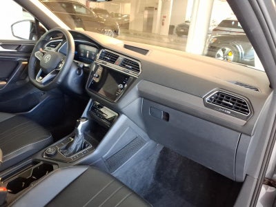 2024 Volkswagen Tiguan 2.0T SE R-Line Black 4MOTION