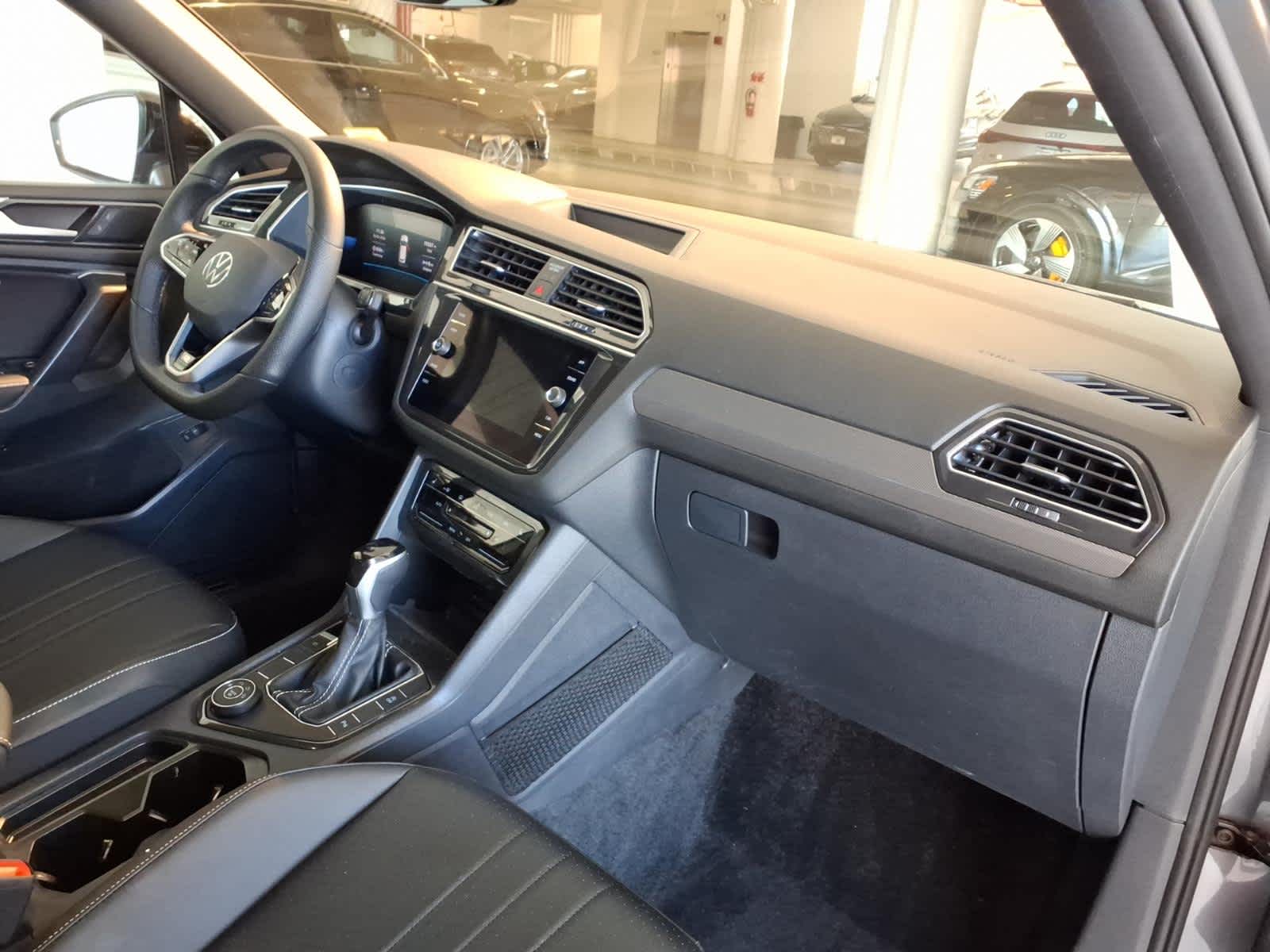 2024 Volkswagen Tiguan 2.0T SE R-Line Black 4MOTION