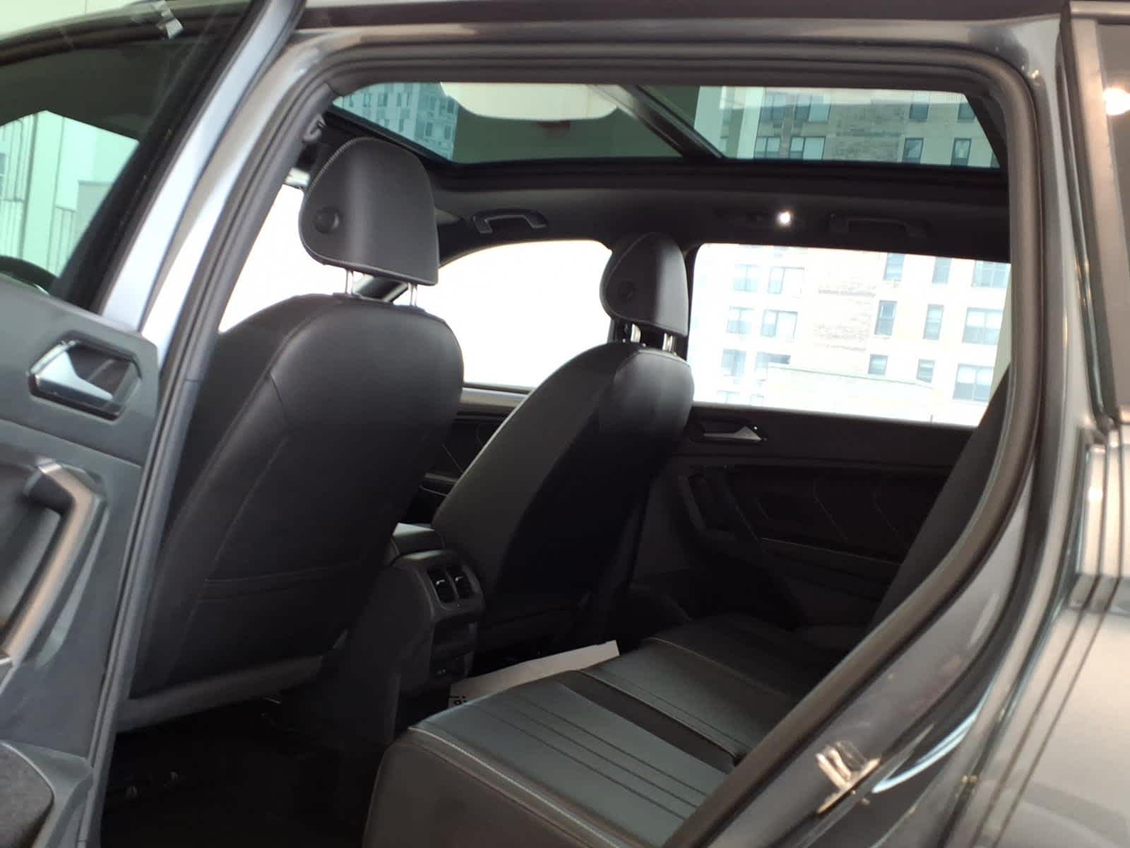 2023 Volkswagen Tiguan 2.0T SE R-Line Black 4MOTION