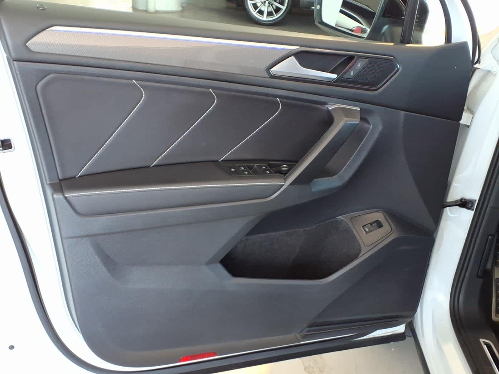 2023 Volkswagen Tiguan 2.0T SE R-Line Black FWD