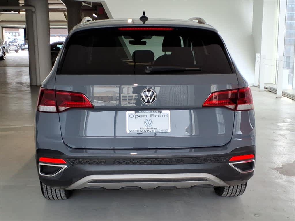2023 Volkswagen Taos SE FWD