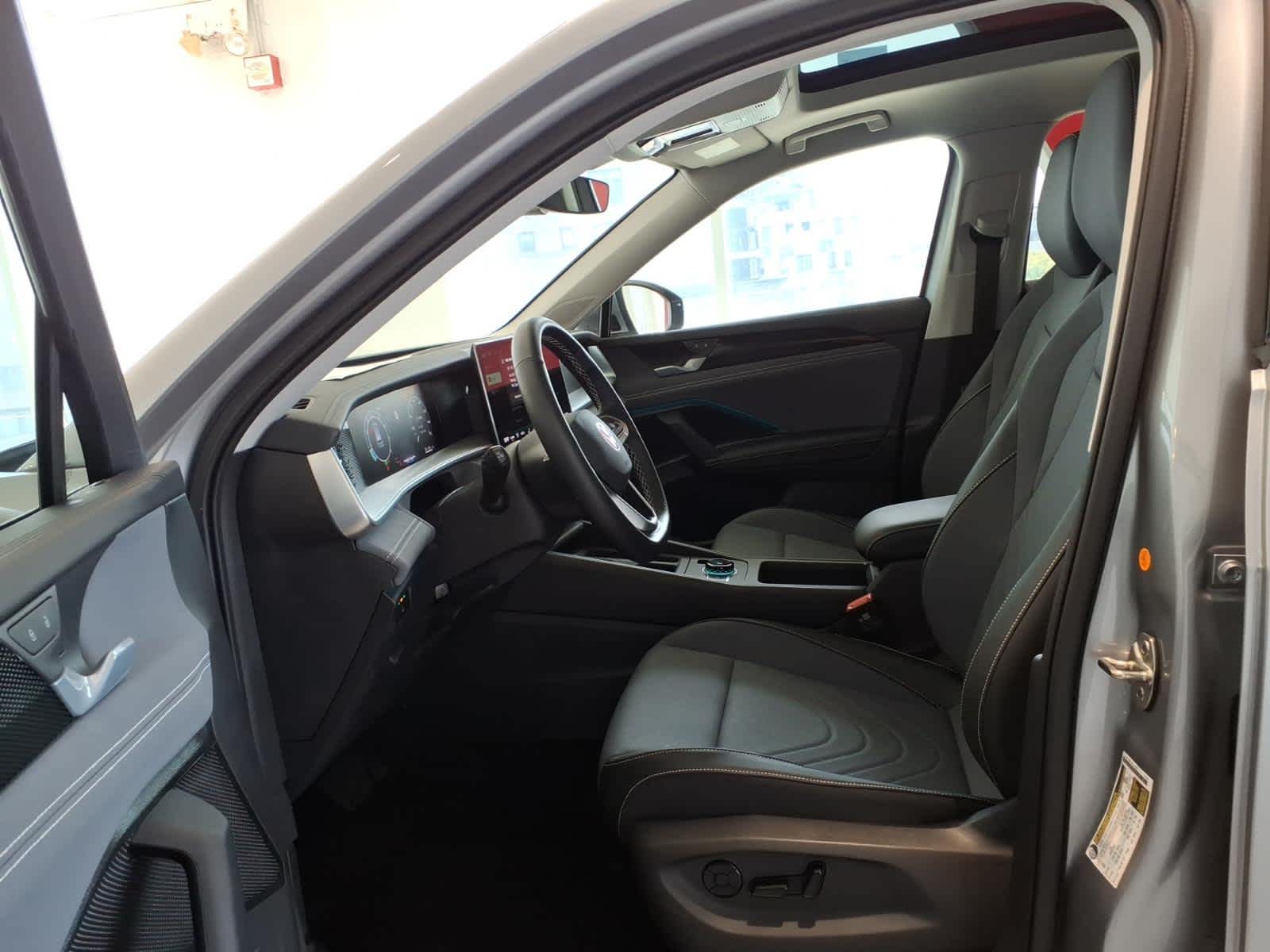 2026 Volkswagen Tiguan SE 4MOTION