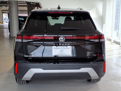 2025 Volkswagen Tiguan 2.0T SE 4MOTION