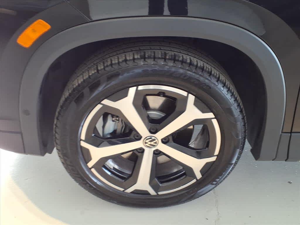 2025 Volkswagen Tiguan 2.0T SE 4MOTION