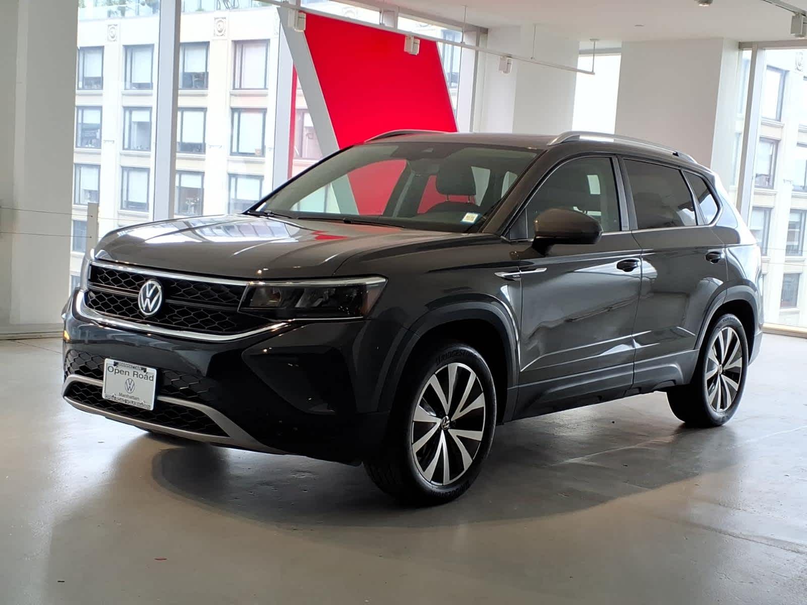 2023 Volkswagen Taos 1.5T SE 4Motion's photo