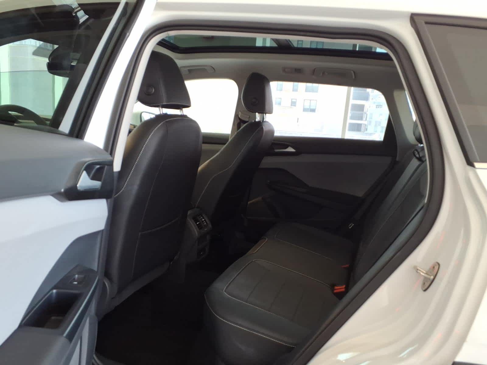 2023 Volkswagen Taos SE 4MOTION *Ltd Avail*