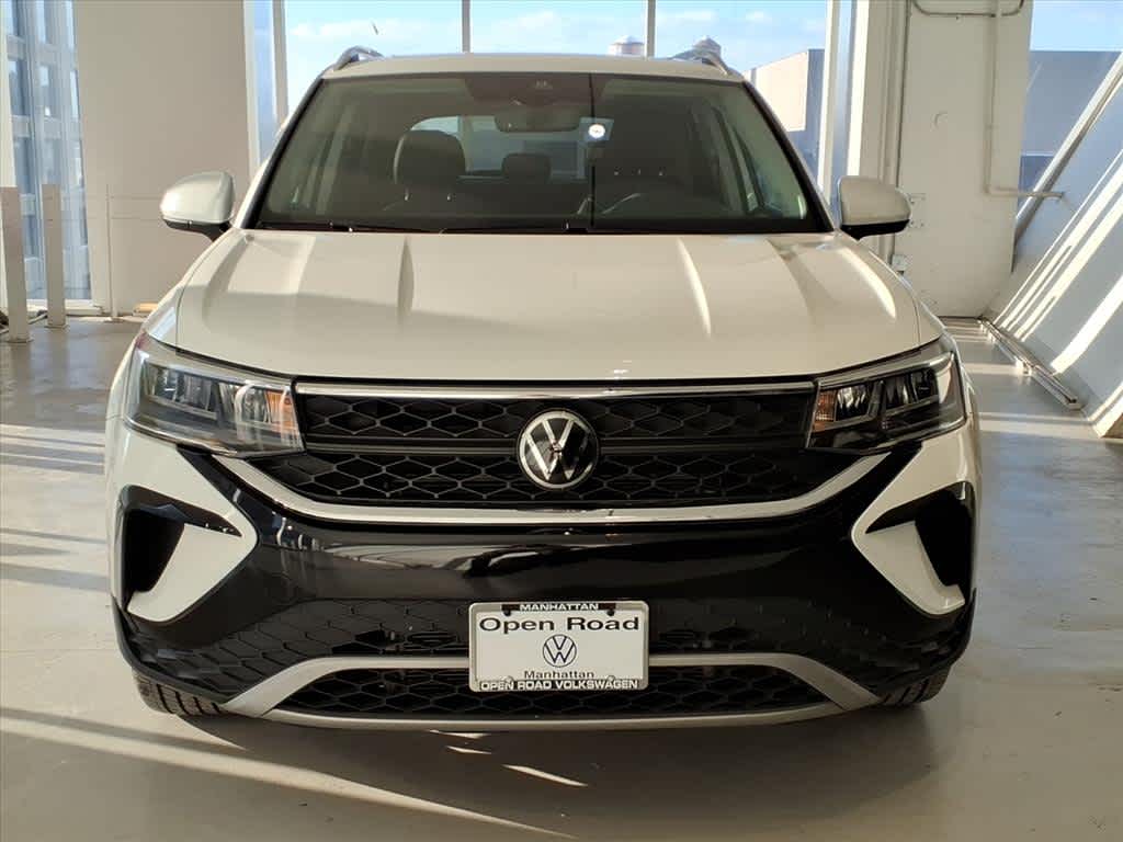 Used 2023 Volkswagen Taos SE with VIN 3VVNX7B28PM310575 for sale in New York, NY